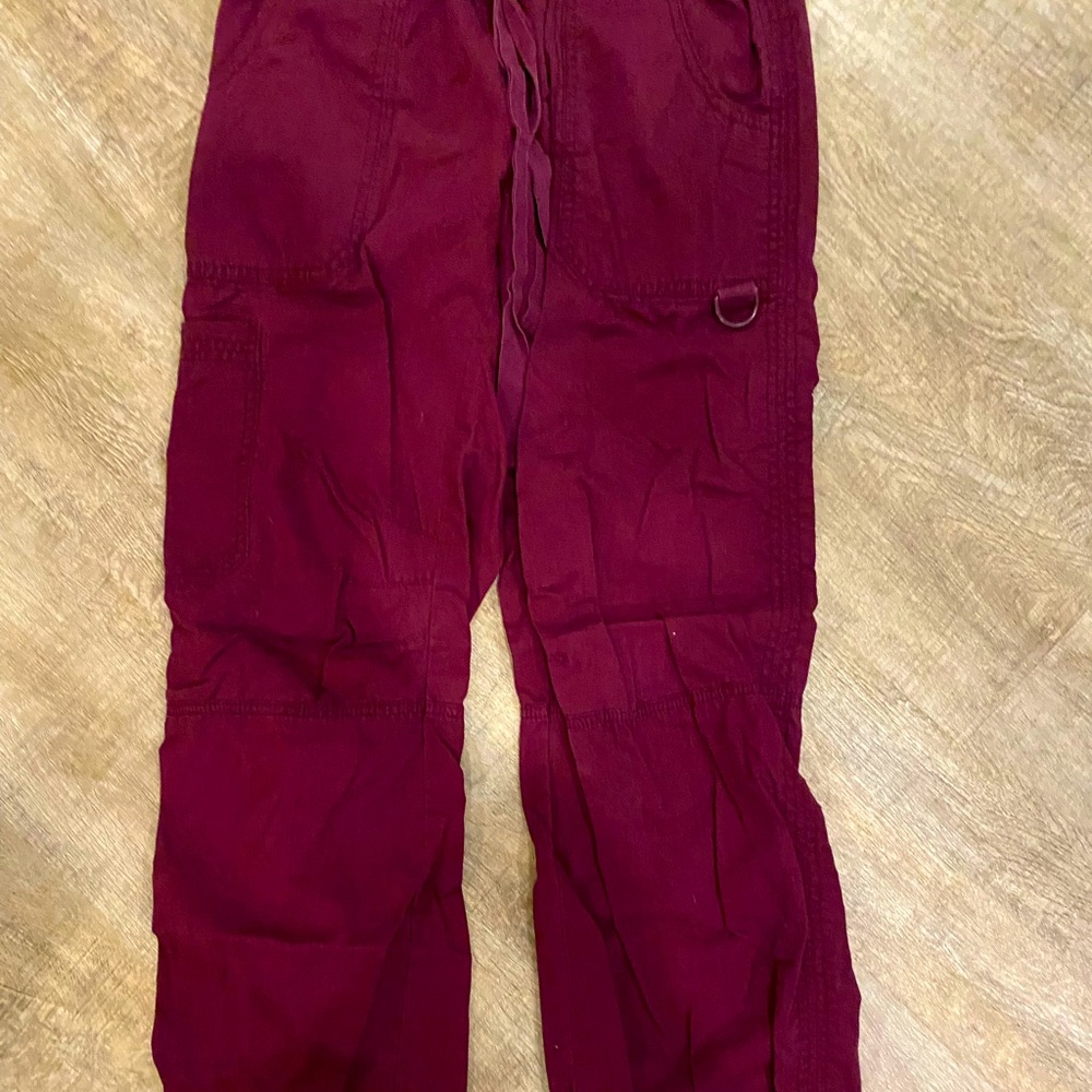 Women’s Koi scrub pants, gently worn